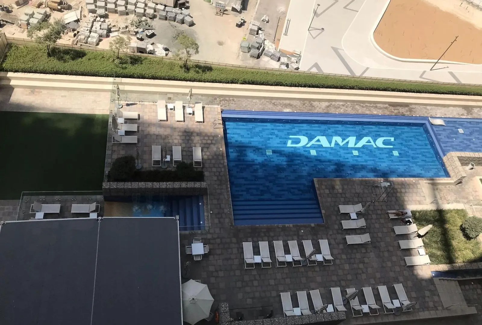 Apartment 2-Bedroom Gem In Business Bay Dubai